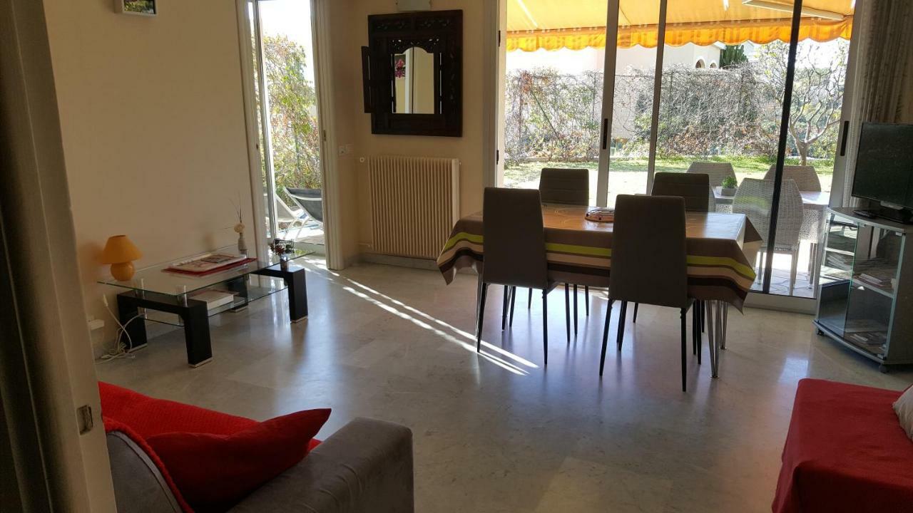 Appartement Le Belvedere 罗克布吕讷-卡普马丹 外观 照片