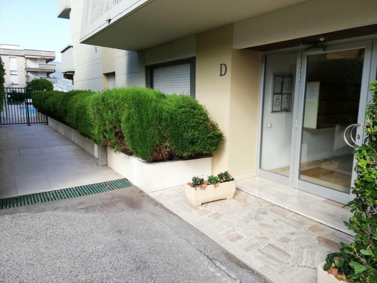 Appartement Le Belvedere 罗克布吕讷-卡普马丹 外观 照片
